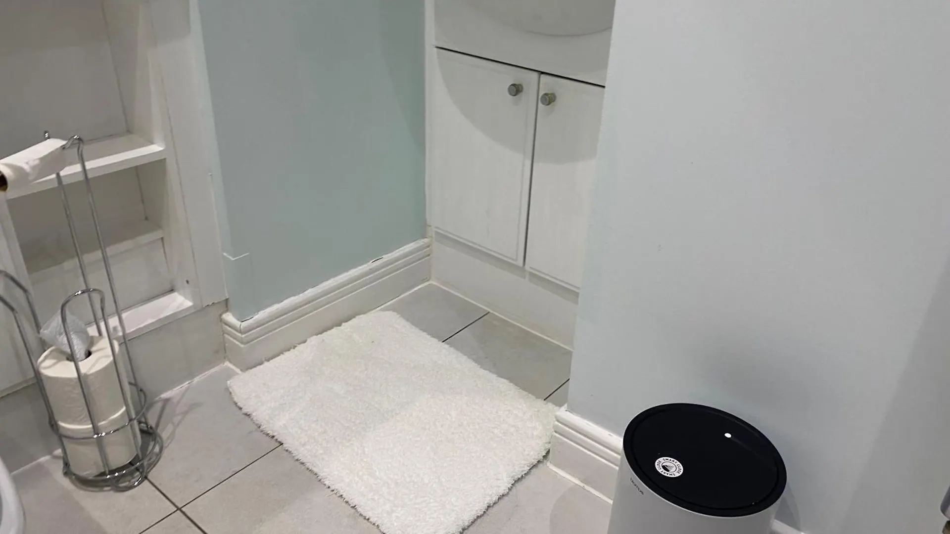 London Apart 2 Bed Parking Balcony River View United Kingdom